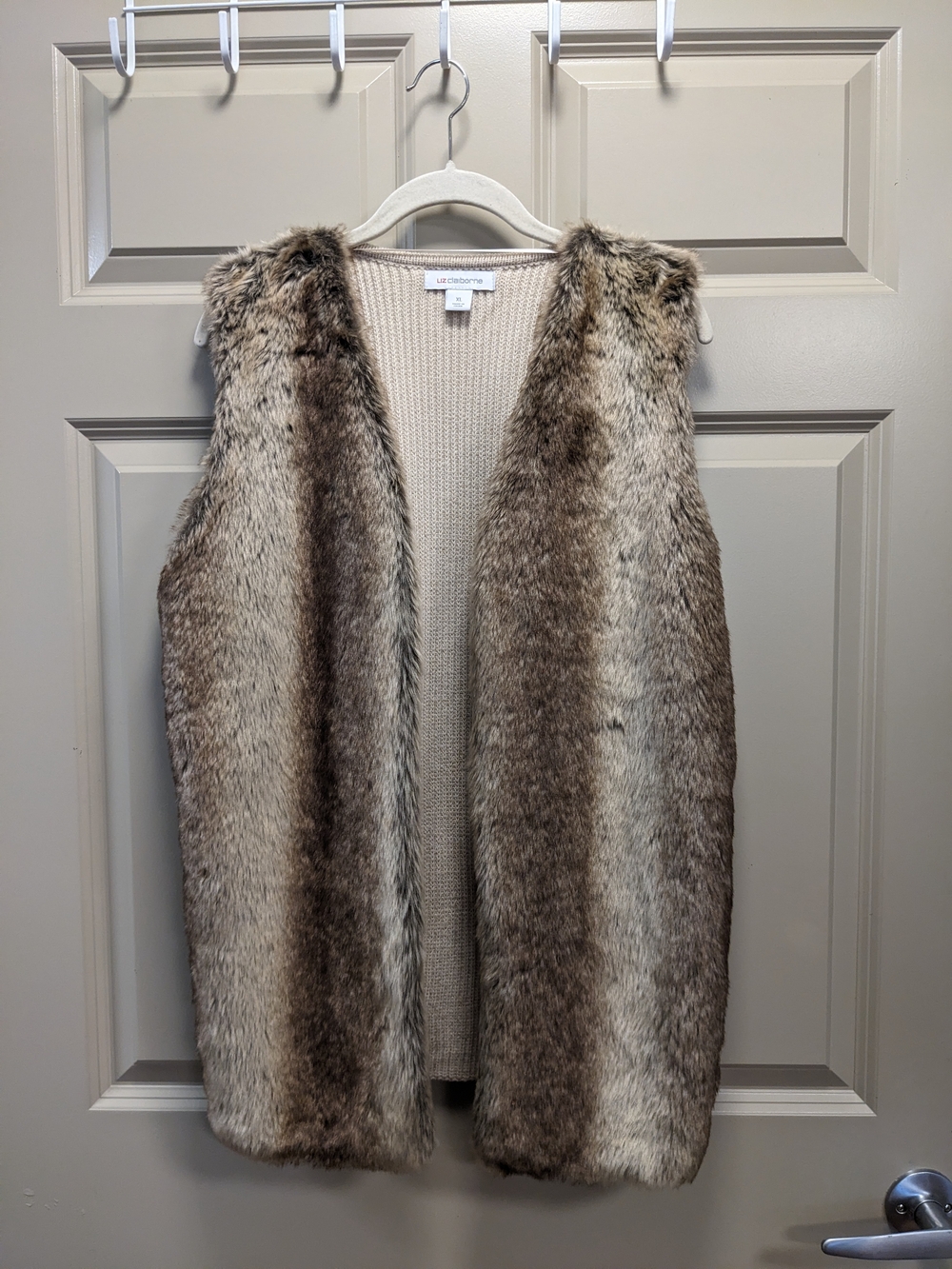 Liz Claiborne Faux Fur Sleeveless Vest with Pockets Size XL
